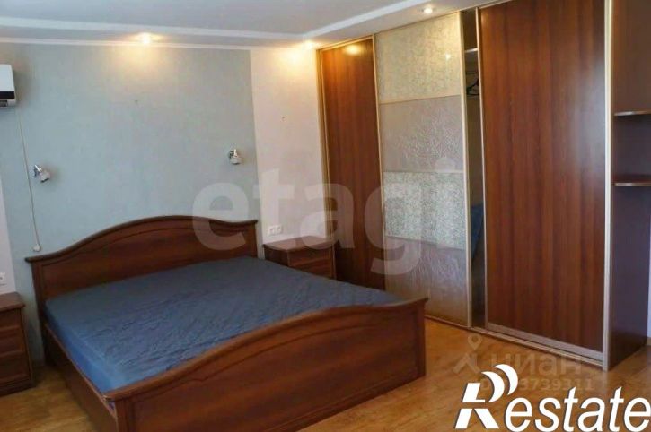 3-комн квартира улица Шеронова, 10,  д. 10