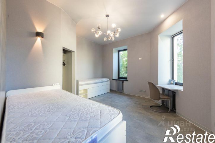 3-комн квартира улица Панькова, 11,  д. 11