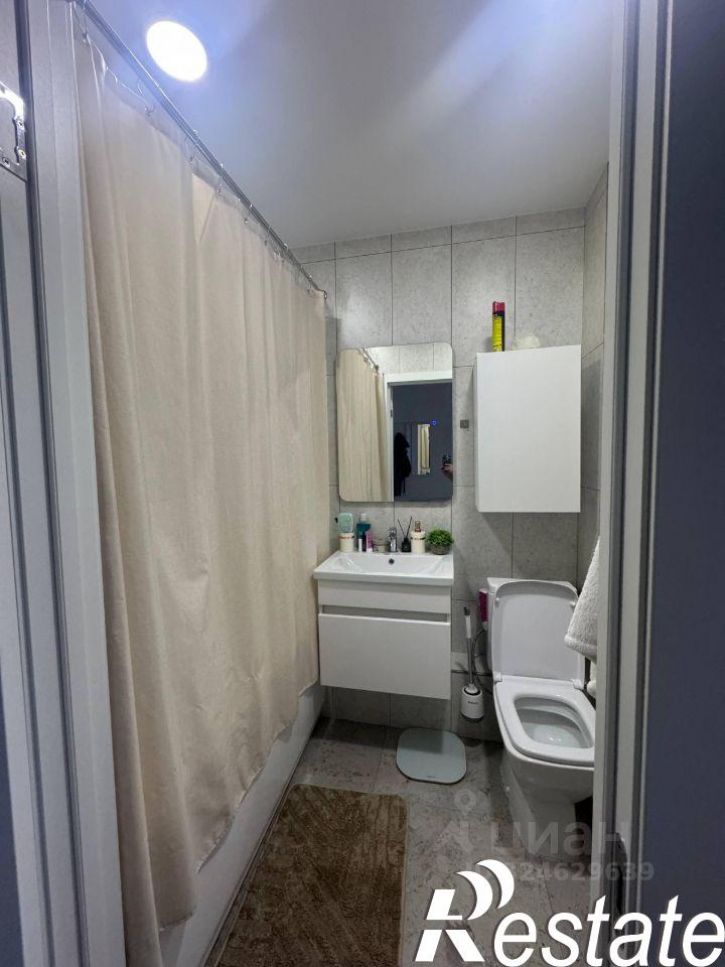 2-комн квартира улица Виталия Бубенина, 1,  д. 1