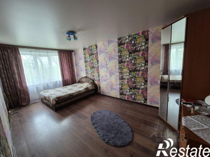 4-комн квартира Ладожская улица, 21,  д. 21