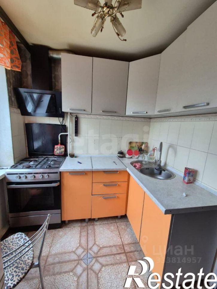 4-комн квартира Ладожская улица, 21,  д. 21