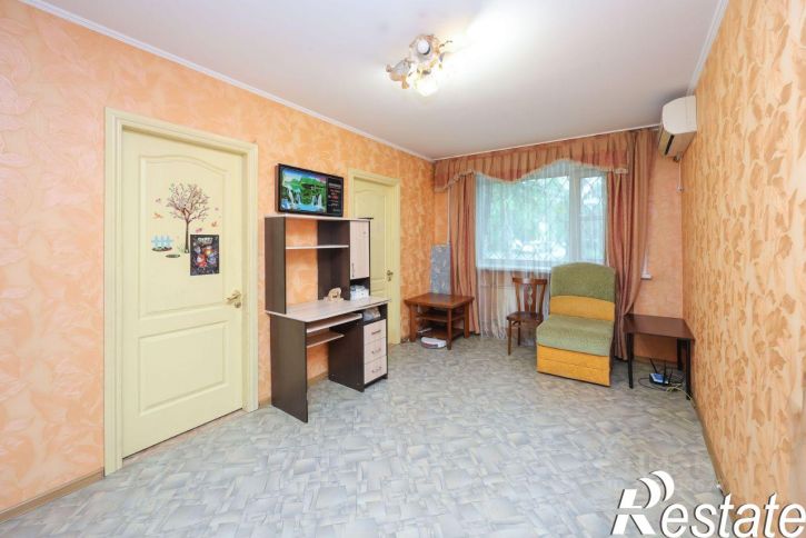 4-комн квартира улица Гагарина, 1,  д. 1