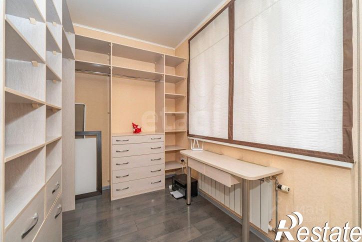 3-комн квартира улица Дикопольцева, 26,  д. 26