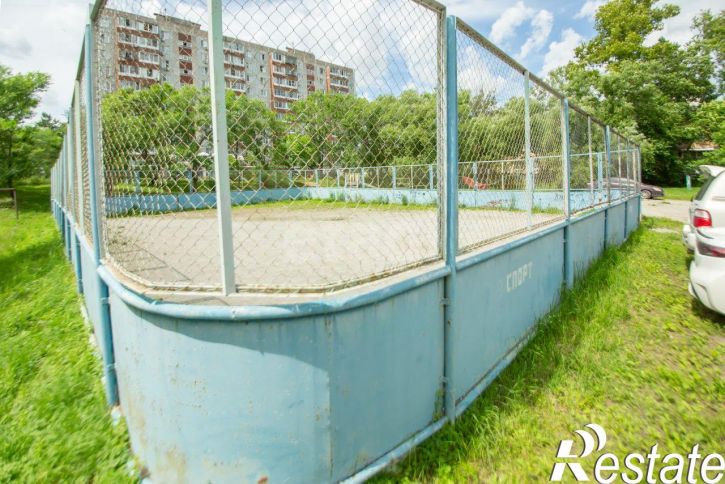 4-комн квартира улица Железнякова, 15,  д. 15