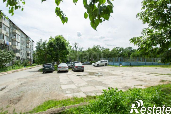 4-комн квартира улица Железнякова, 15,  д. 15