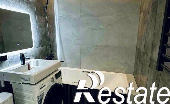 3-комн квартира улица Павловича, 38,  д. 38