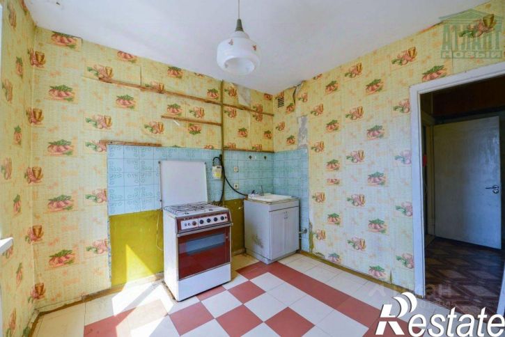 3-комн квартира улица Стрельникова, 8,  д. 8