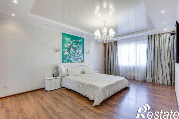 2-комн квартира улица Морозова Павла Леонтьевича, 113,  д. 113