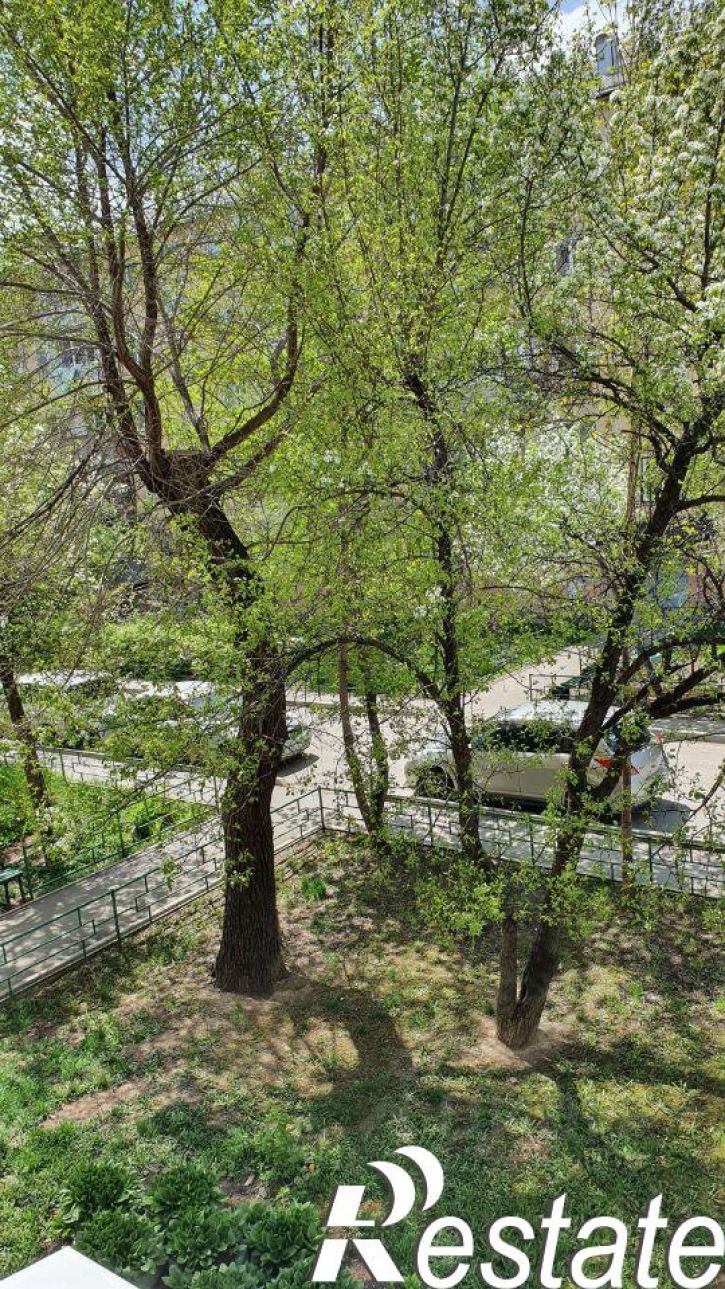 2-комн квартира Космическая улица, 5,  д. 5