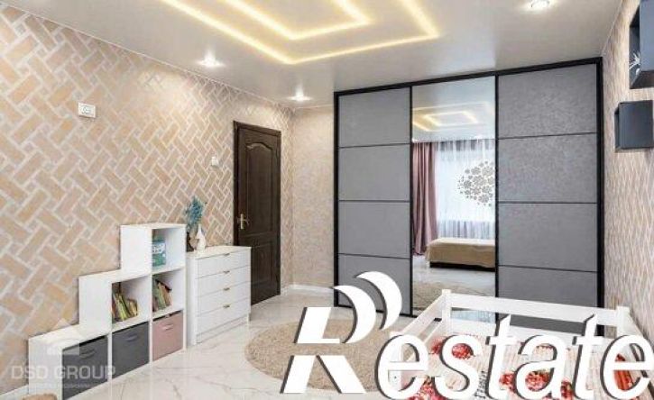 3-комн квартира улица Черняховского, 5,  д. 5