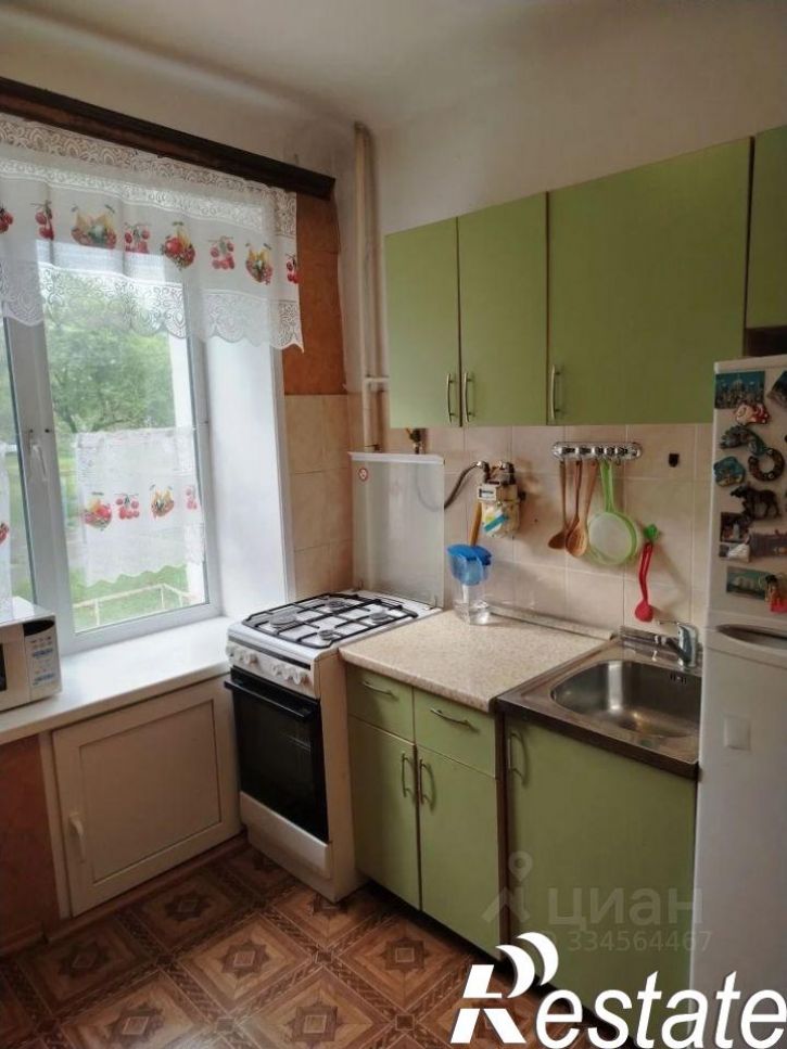 3-комн квартира улица Яшина, 1,  д. 1