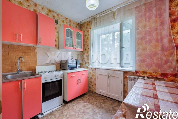 2-комн квартира Вологодская улица, д.24