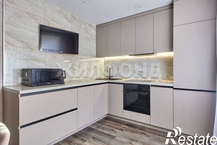 2-комн квартира Героев Пассаров улица, д.12/3