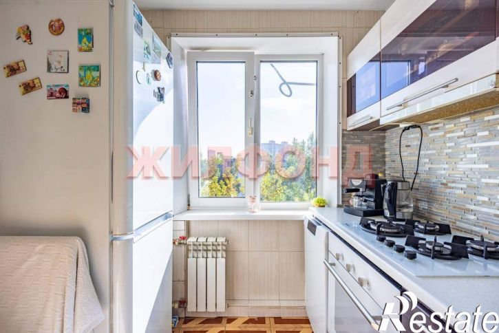 3-комн квартира Ворошилова улица, д.16