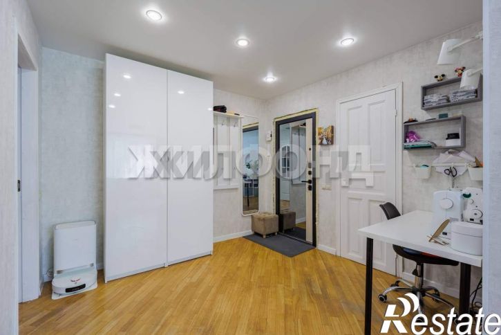 3-комн квартира Бойко-Павлова улица, д.15
