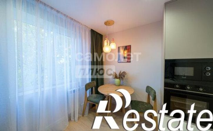 2-комн квартира улица Запарина, 32,  д. 32