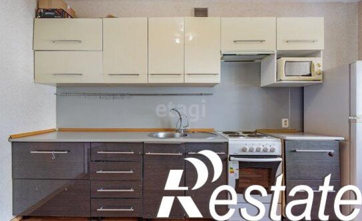 2-комн квартира улица Сысоева, 8В,  д. 8В