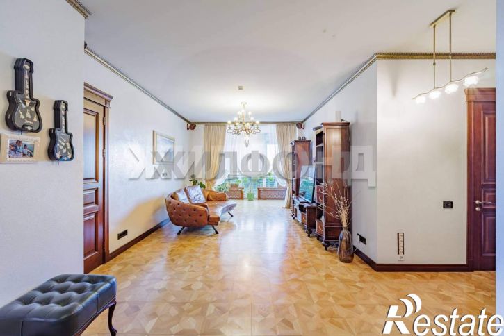 3-комн квартира Дикопольцева улица, д.26