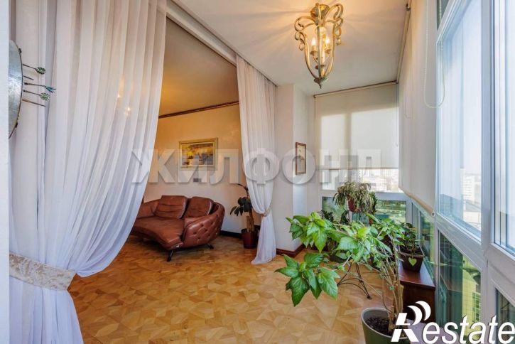 3-комн квартира Дикопольцева улица, д.26