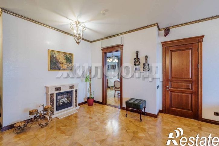 3-комн квартира Дикопольцева улица, д.26