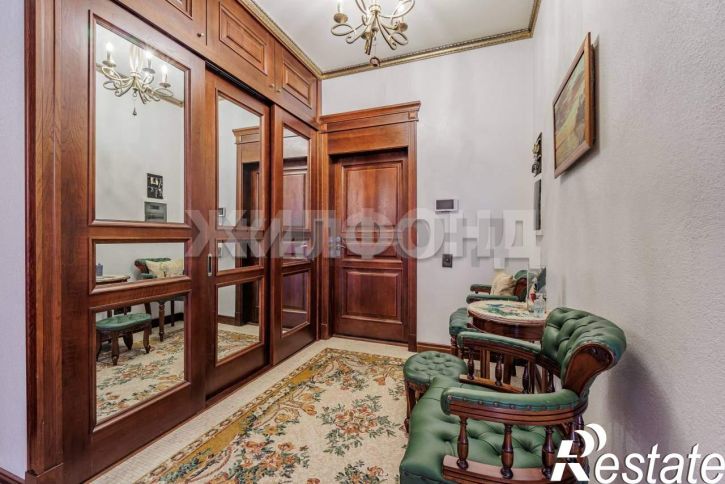 3-комн квартира Дикопольцева улица, д.26